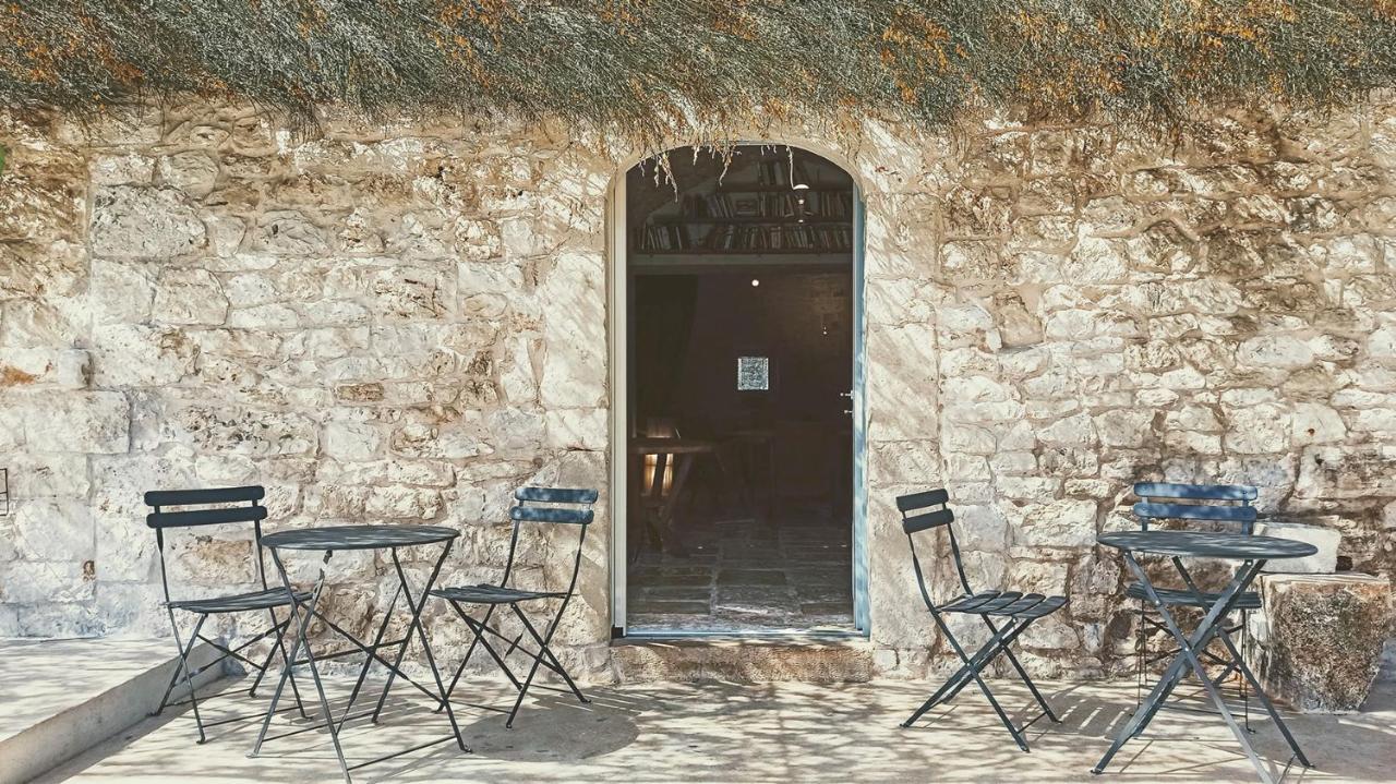 Masseria Lojazzo Bed & Breakfast Ceglie Messapica Exterior photo